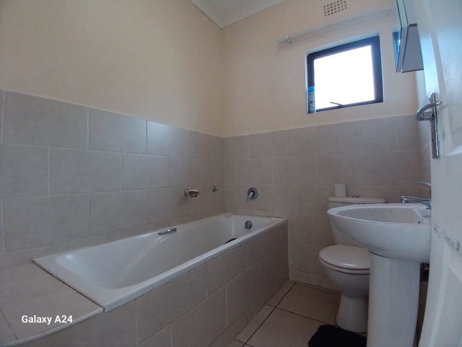 2 Bedroom Property for Sale in Graceland Eastern Cape